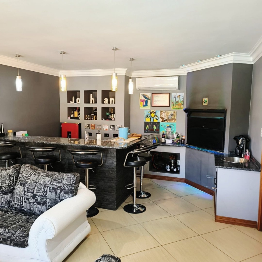 4 Bedroom Property for Sale in Wilkoppies North West